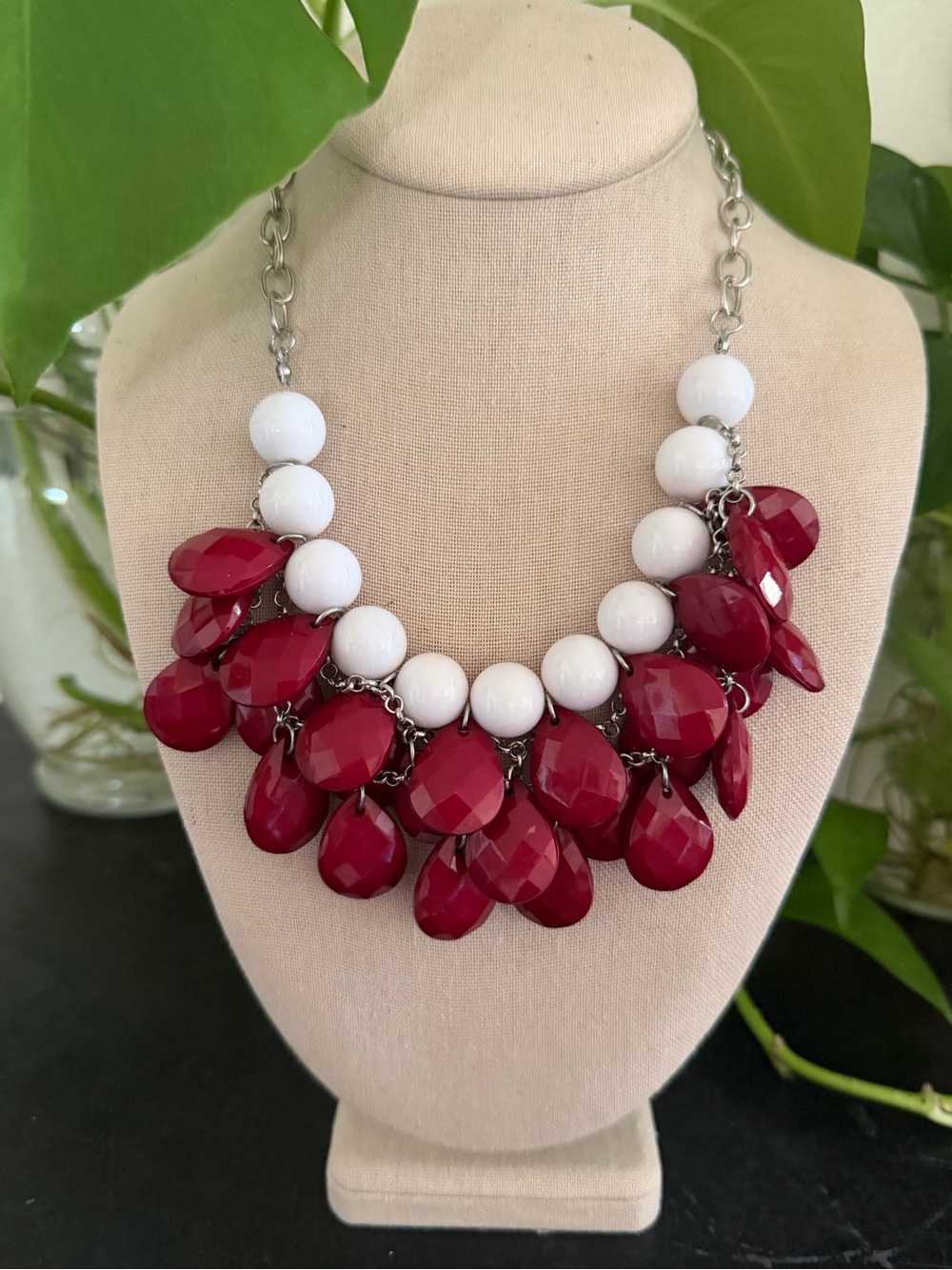 Vintage Burgundy Red & White Facet Cut Lucite Bib Cluster Necklace